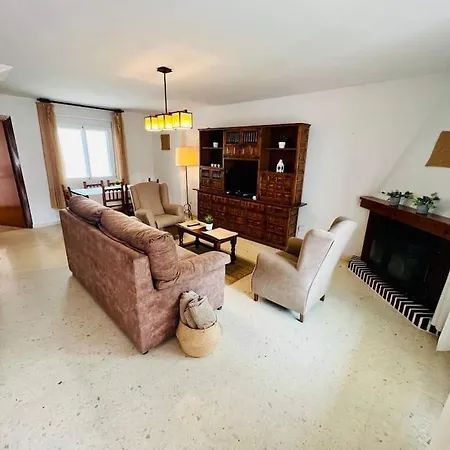 Benajarafe Casa Playa Y Piscina * מאלגה