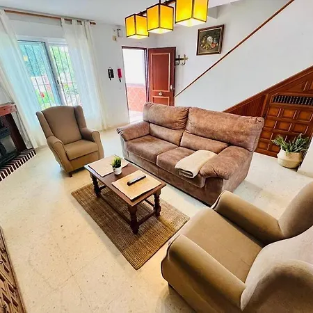 Benajarafe Casa Playa Y Piscina * מאלגה